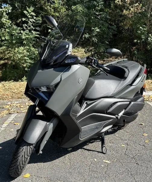 XMAX 300
