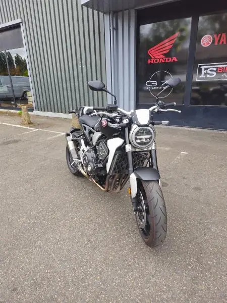 CB 1000 RA
