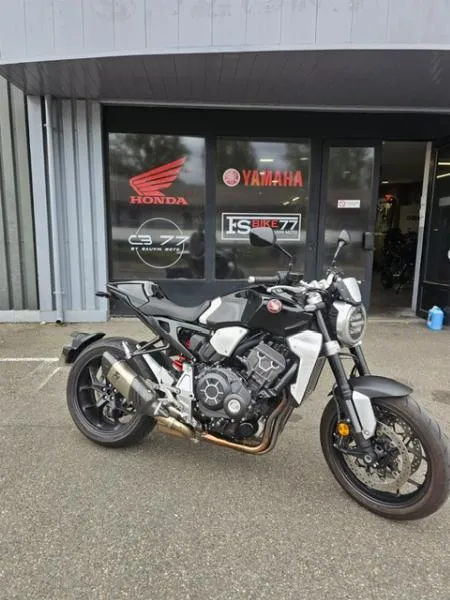 CB 1000 RA