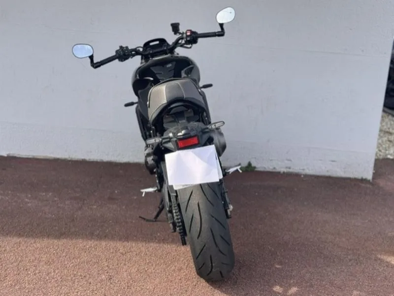 XSR 900