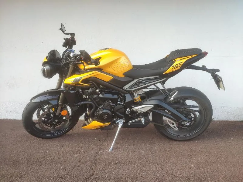 STREET TRIPLE 765 RS 2024