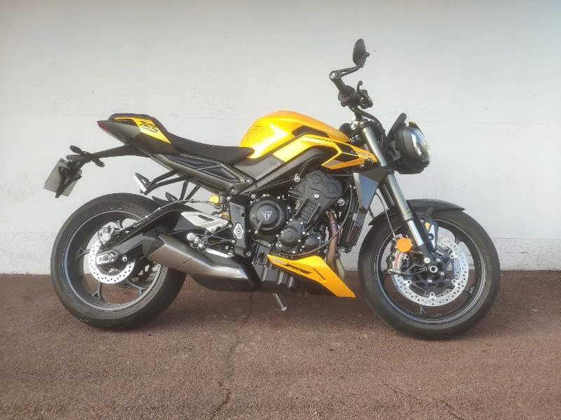 STREET TRIPLE 765 RS