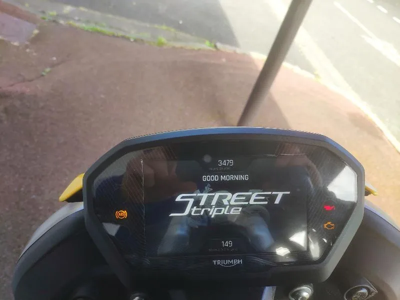 STREET TRIPLE 765 RS