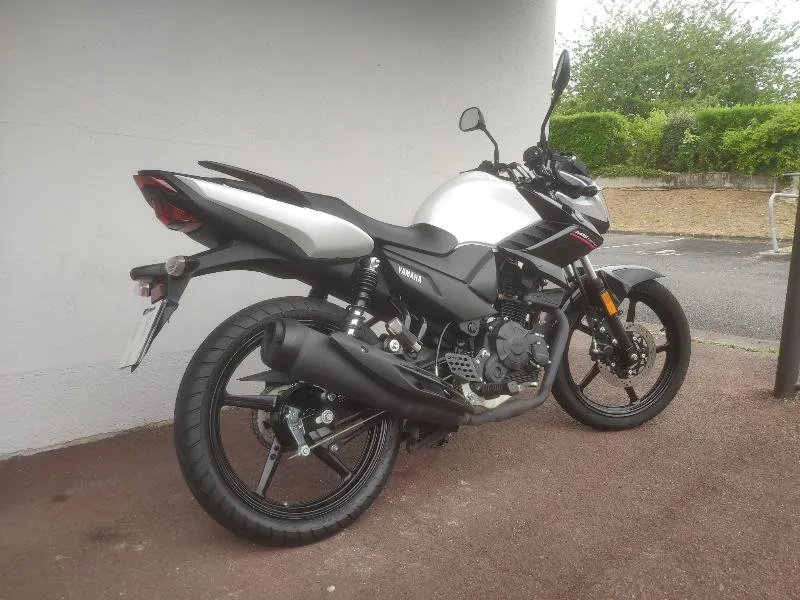 YS 125