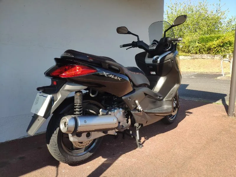 XMAX 125
