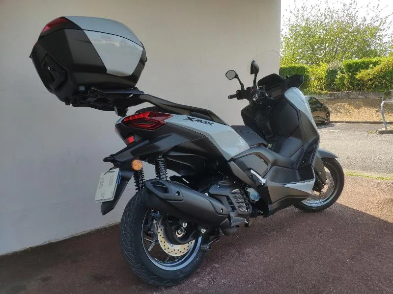 XMAX 125 TECH MAX