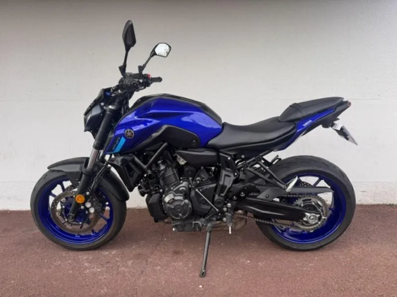 MT07