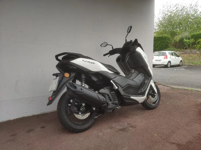 NMAX 125