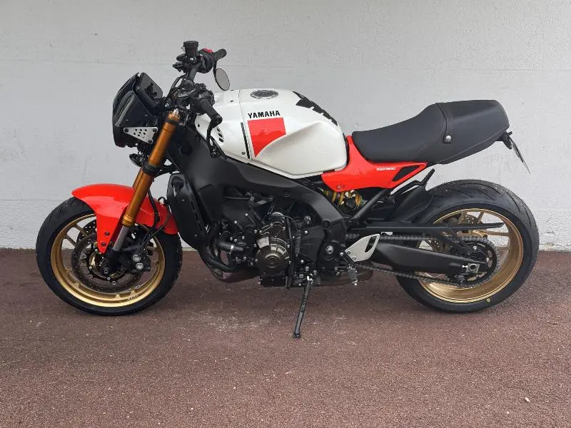 XSR 900