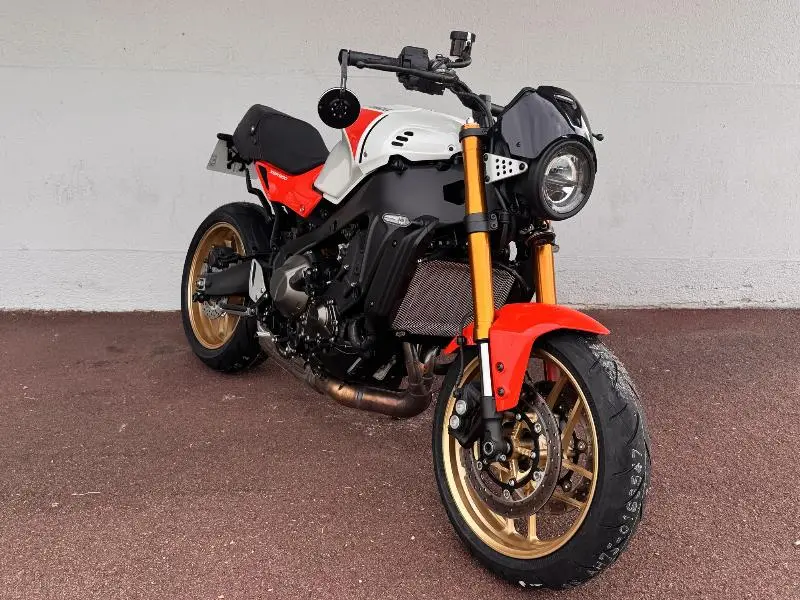 XSR 900