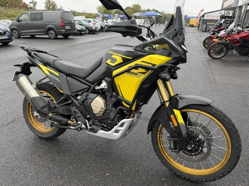 DS 800 X RALLY