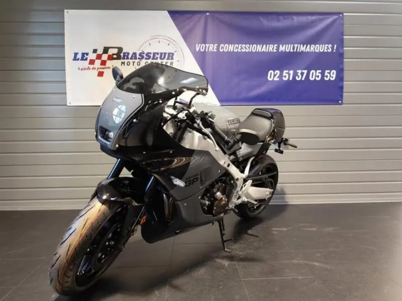 XSR 900