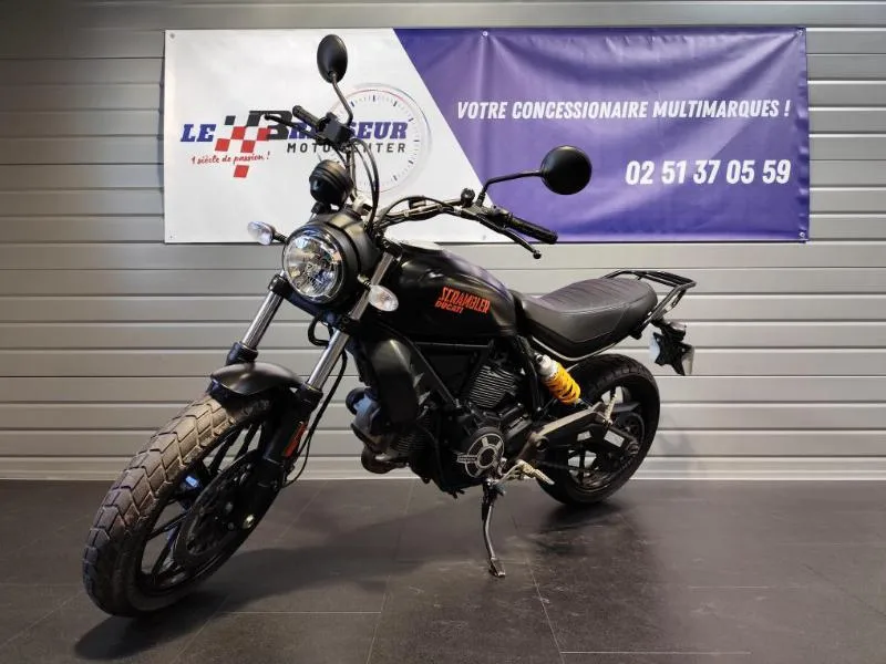 400 Scrambler Sixty 2 hastag