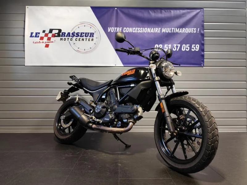 400 Scrambler Sixty 2 hastag