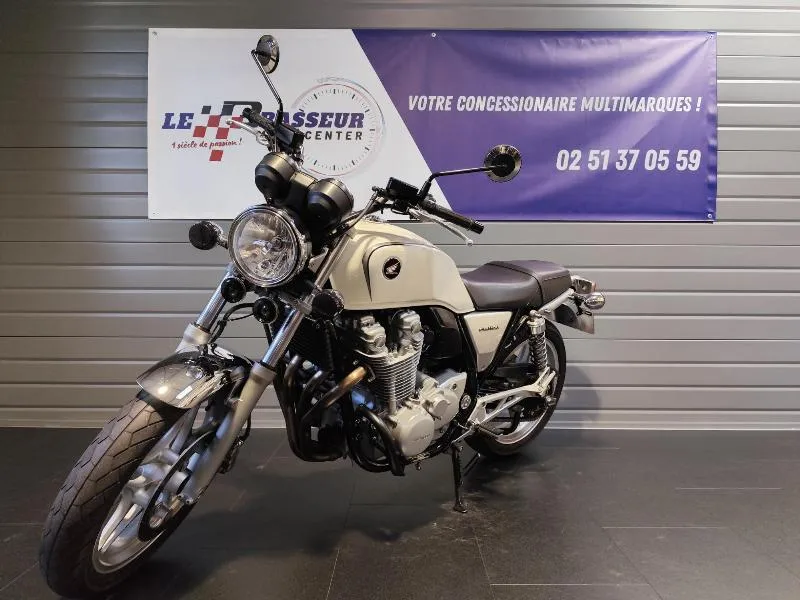 CB 1100