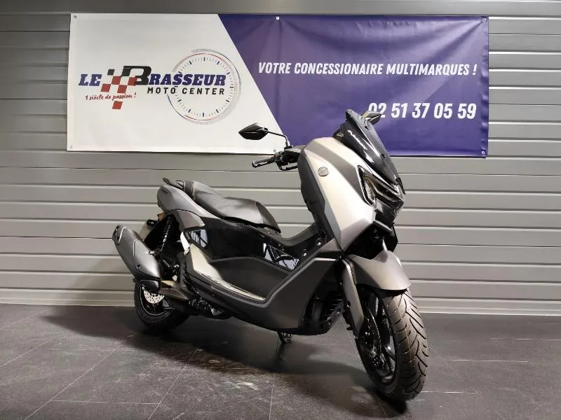 NMAX 125 TECH MAX