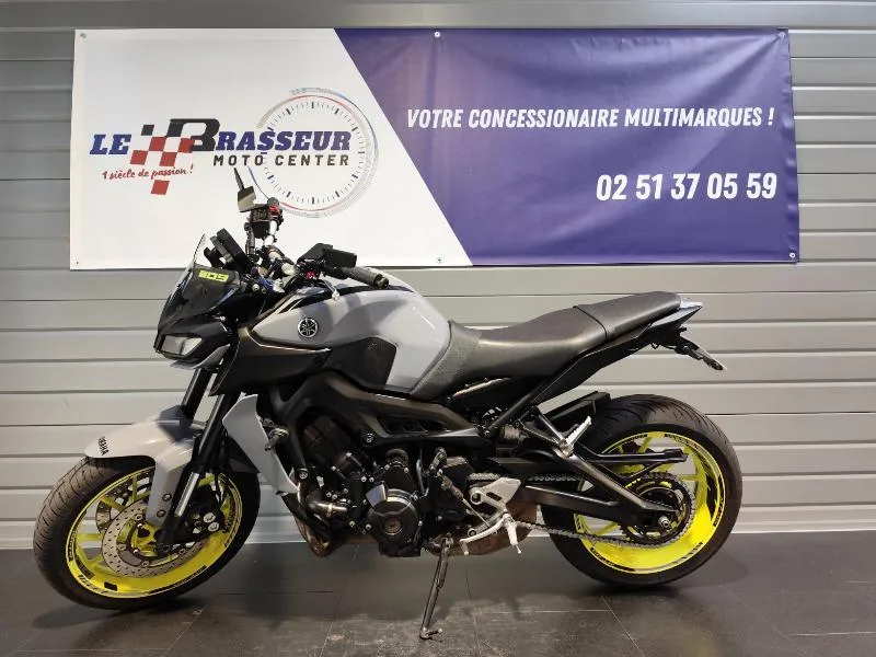 MT09