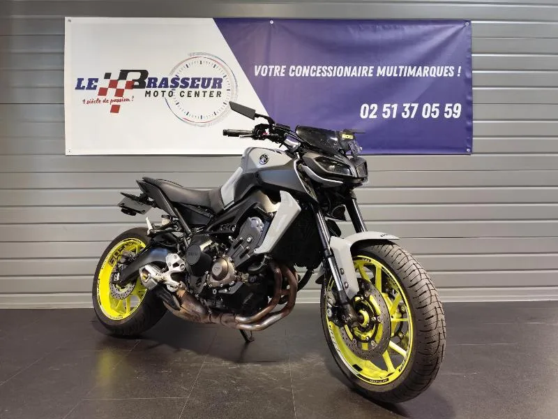 MT09