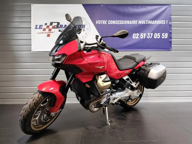 V100  MANDELLO