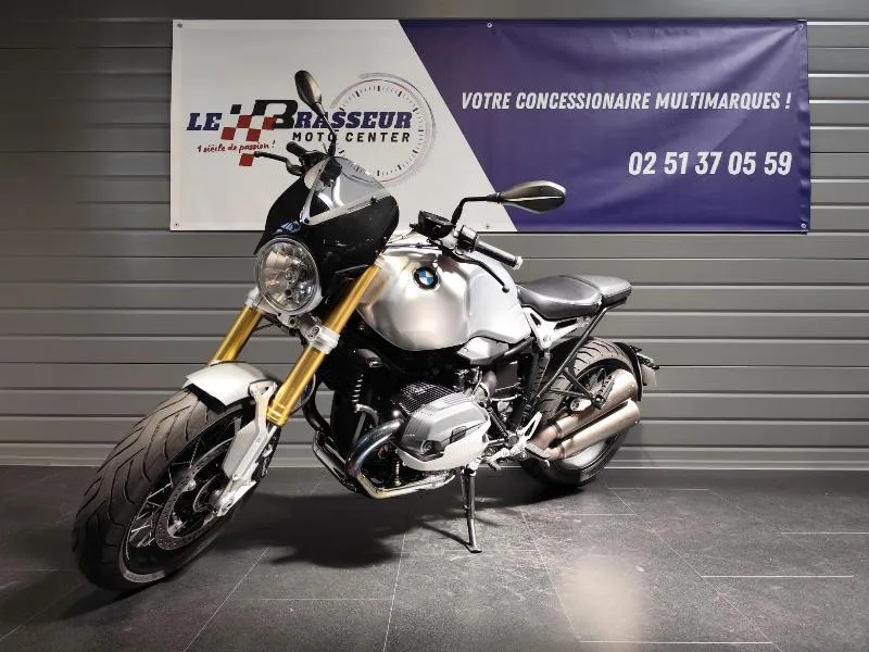 R NineT
