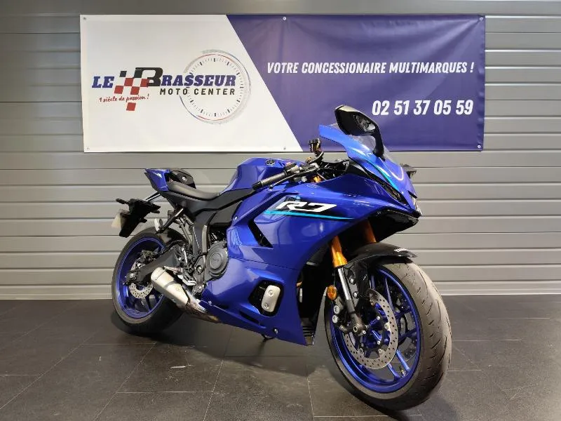 YZFR7