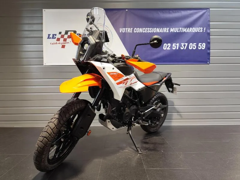 390 ADVENTURE
