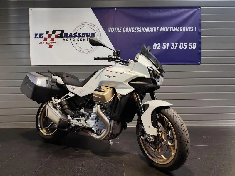 V100  MANDELLO