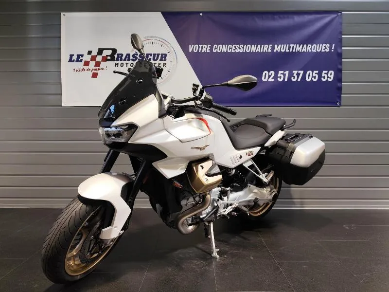 V100  MANDELLO