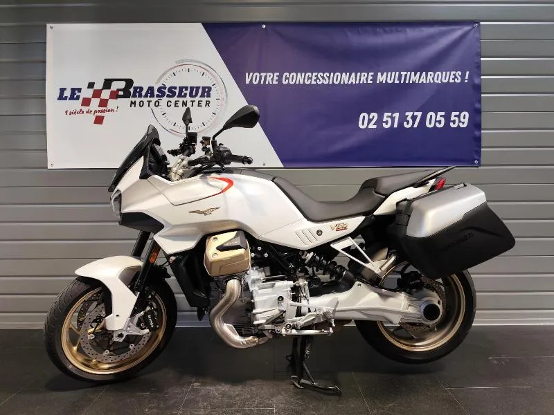 V100  MANDELLO