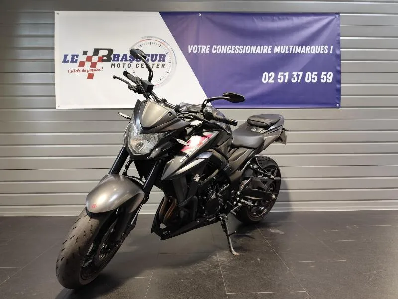GSXS 750