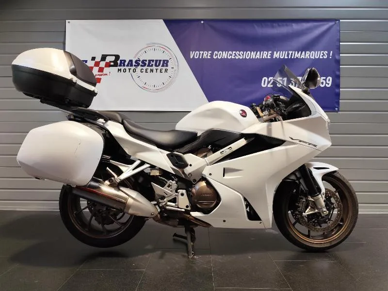VFR 800 F
