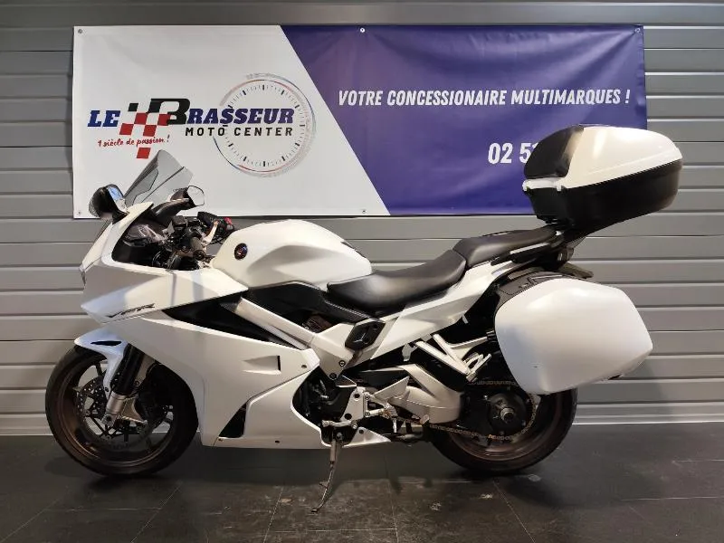 VFR 800 F