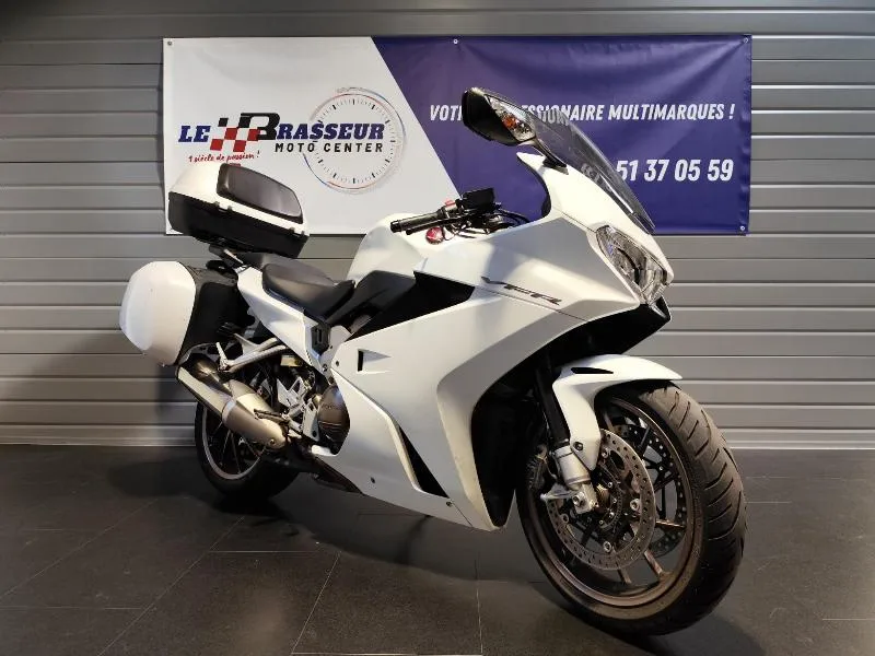 VFR 800 F