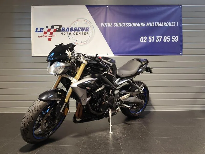 STREET TRIPLE 675