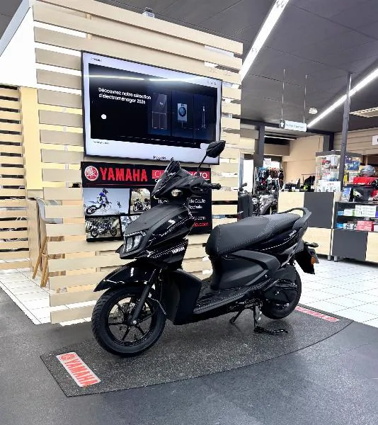 RayZR 125