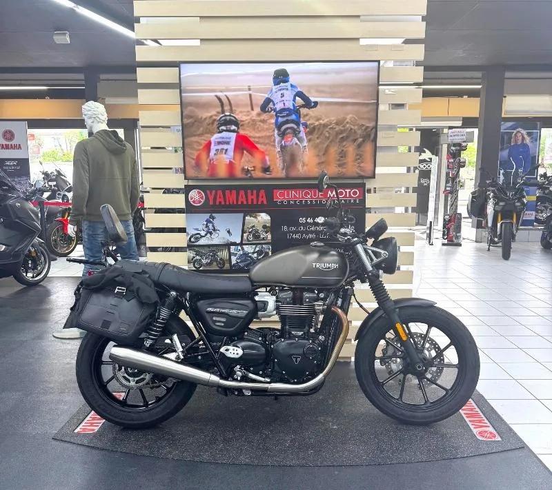 SPEED TWIN 900