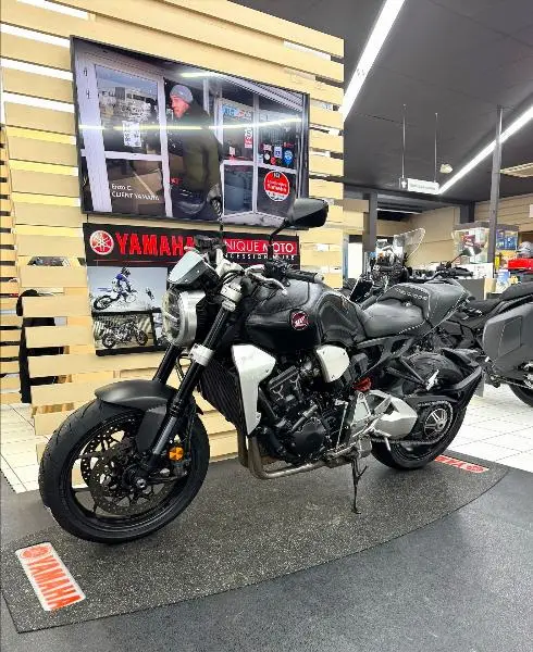 CB 1000 R