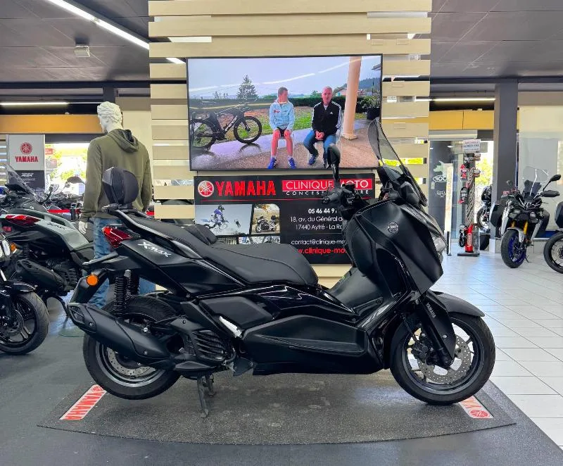 XMAX 125 TECH MAX