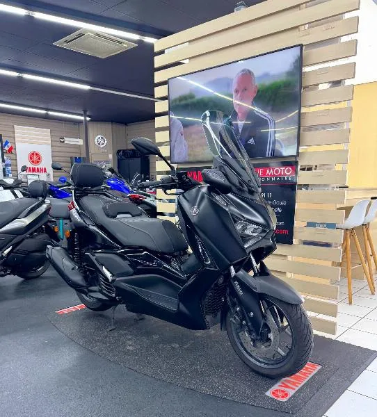 XMAX 125 TECH MAX