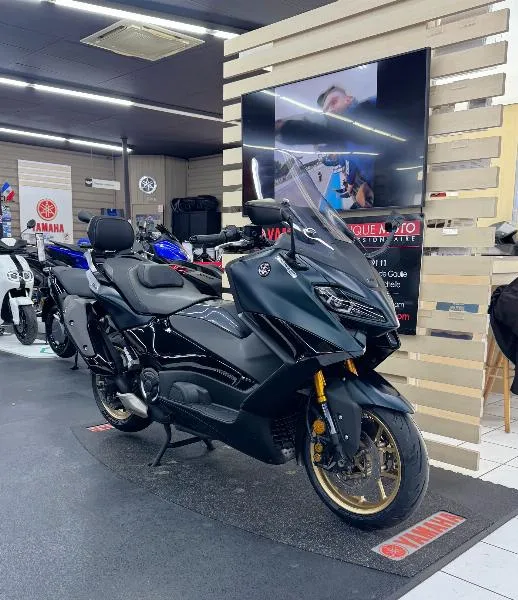 XP TMAX 560 TECH MAX