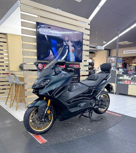 XP TMAX 560 TECH MAX