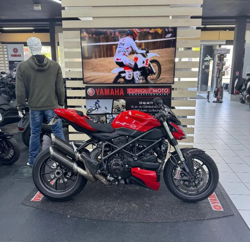 1098 STREET FIGHTER