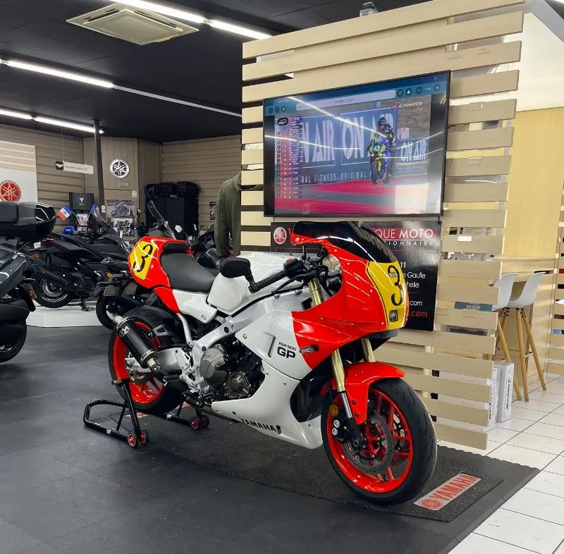 XSR 900 GP