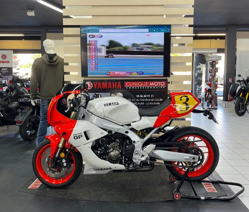 XSR 900 GP
