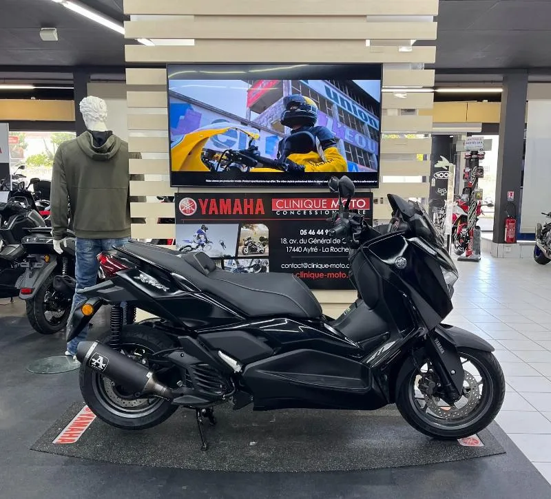 XMAX 125 TECH MAX