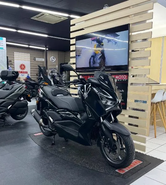 XMAX 125 TECH MAX