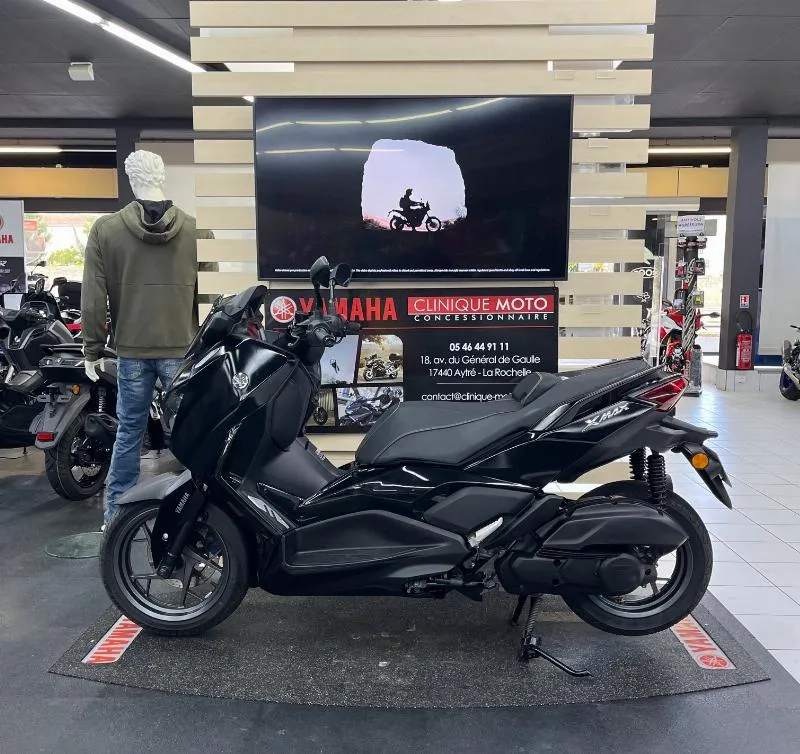 XMAX 125 TECH MAX