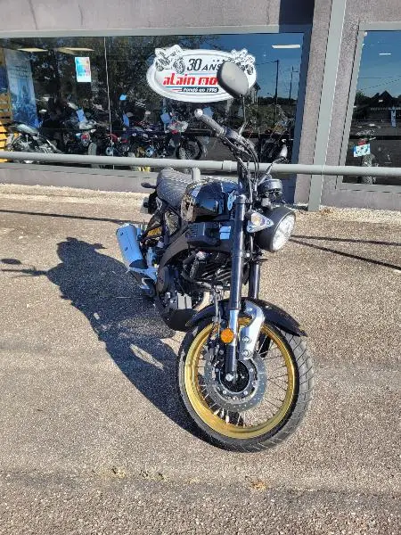 XSR 125 Legacy