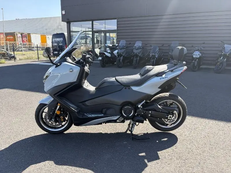 XP TMAX 560 TECH MAX