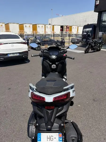 XMAX 125 TECH MAX